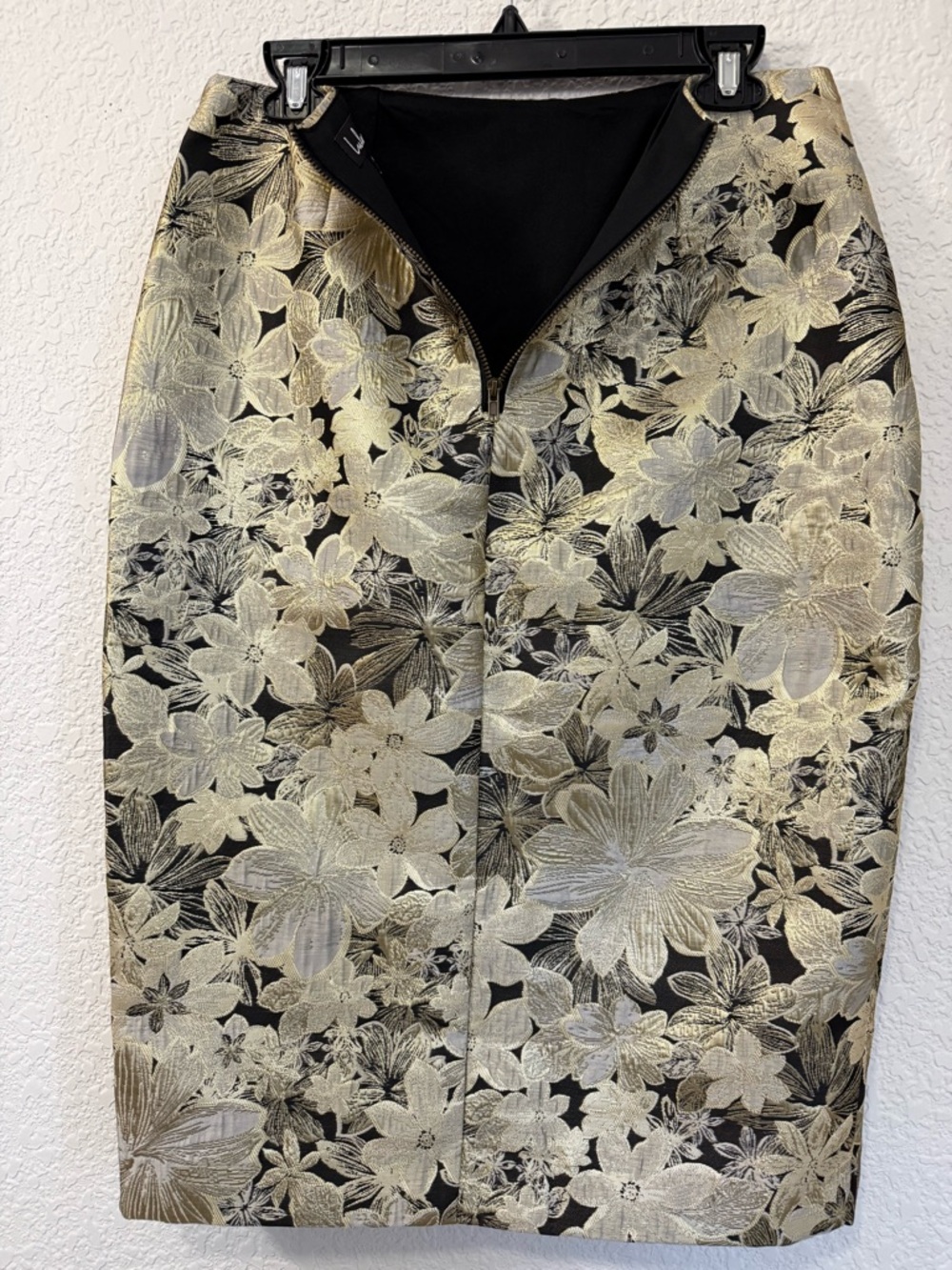 Lulu's Metallic Gold Floral Pencil Skirt | Evening Glam | Size Medium - Picture 9 of 13
